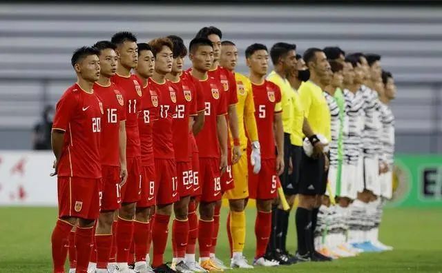 韩媒：国足拉低东亚杯水平！球迷表示无力反驳